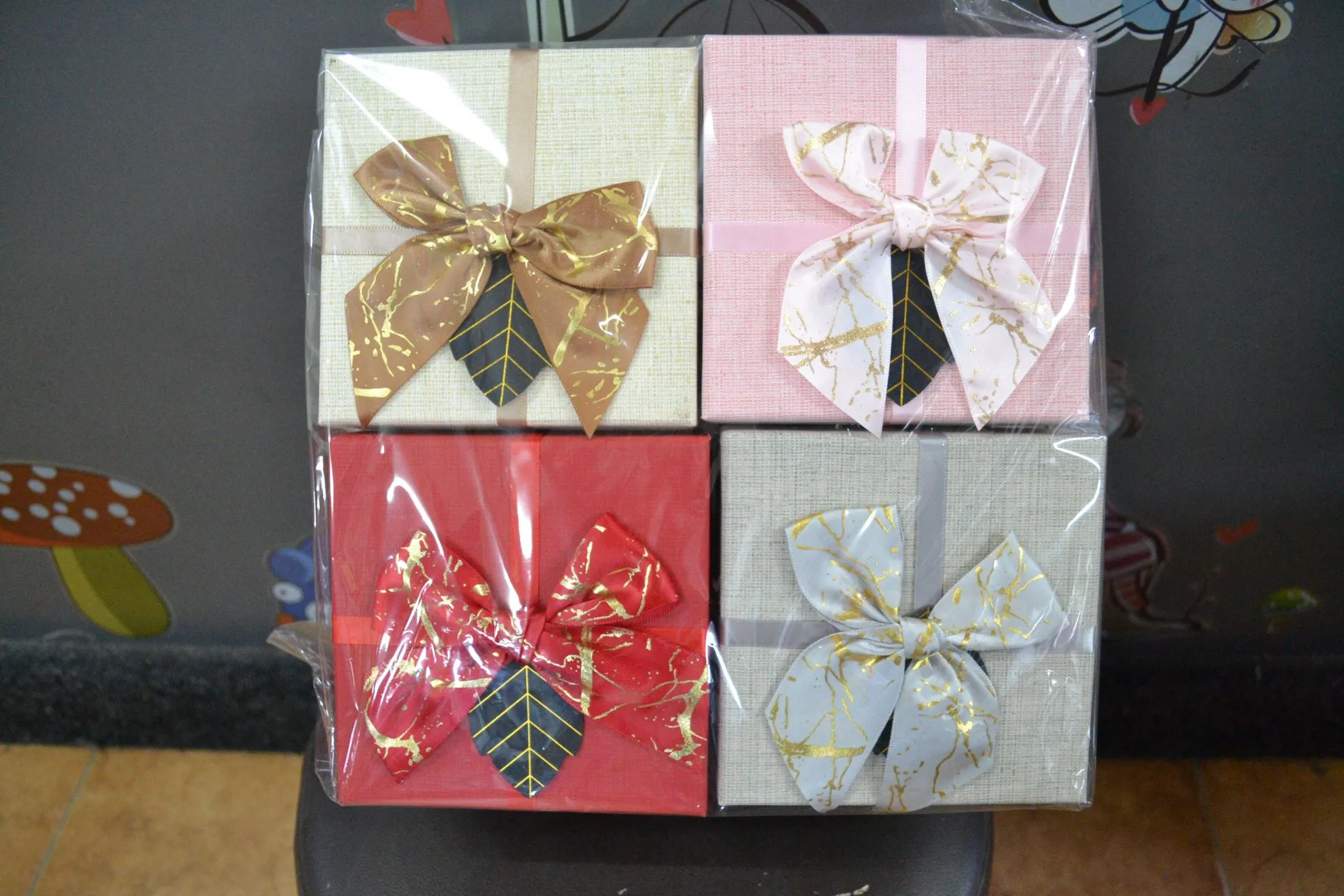 KUTIJA UKRASNA 1/1 KUT170-4