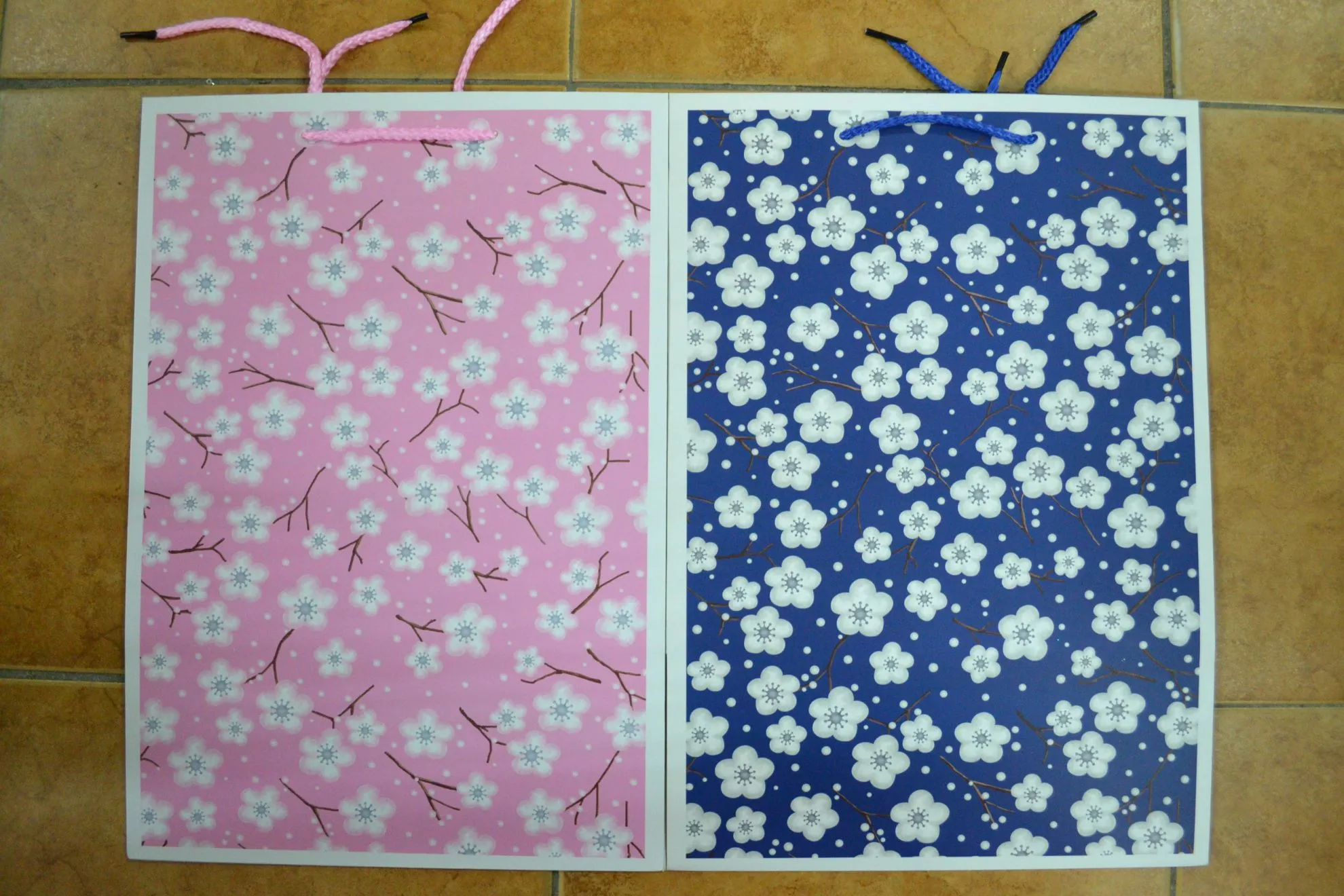 KESA UKRASNA ŠIROKO DNO 30804-457