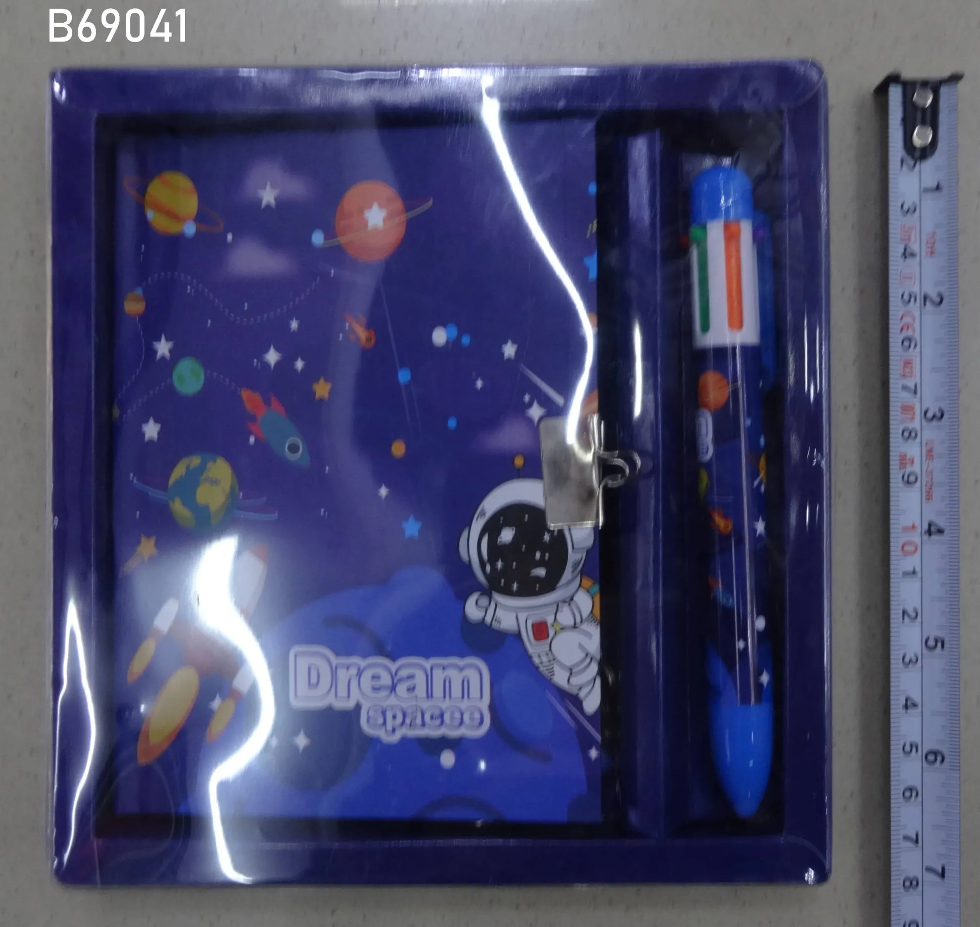 SPOMENAR B69041