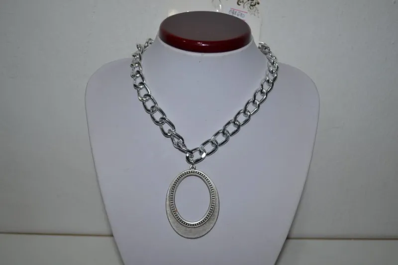 OGRLICA 2638