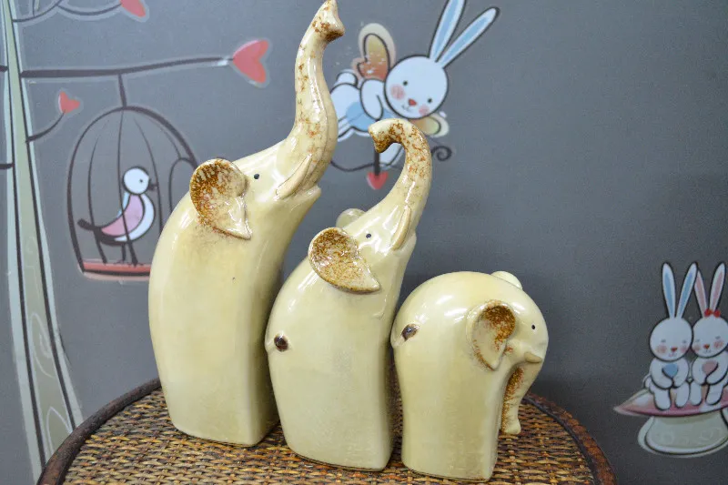 FIGURA SLON 1/3 20222-148